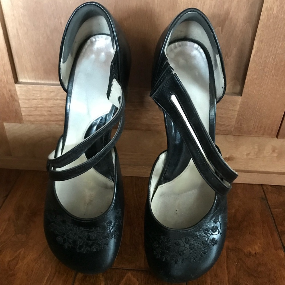 John Fluevog Operettas Black Patent Leather Heels with Strap
